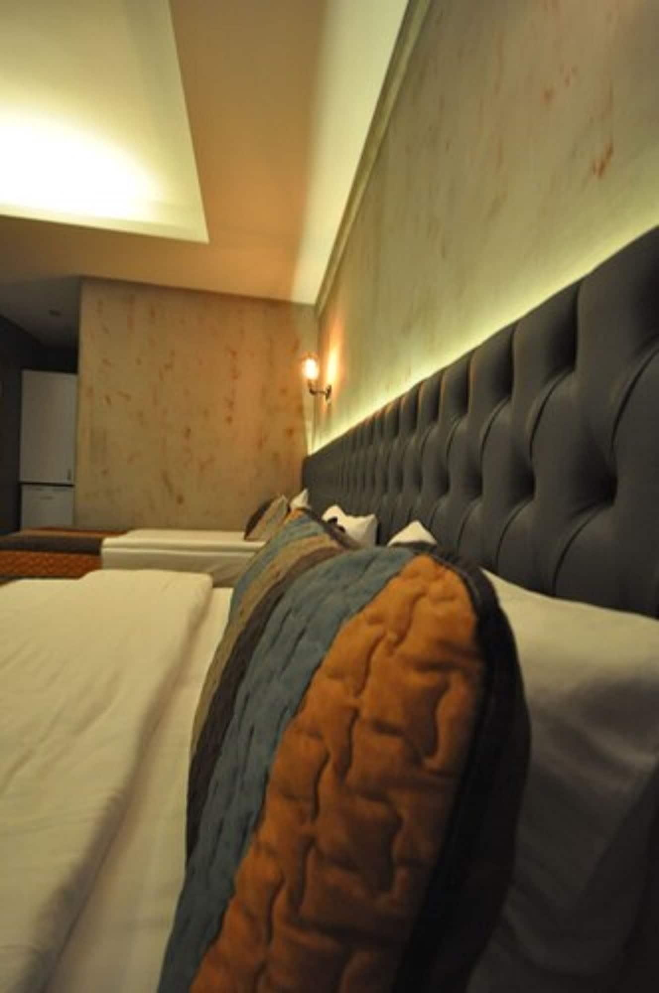 Retropera Hotel Istanbul Ngoại thất bức ảnh