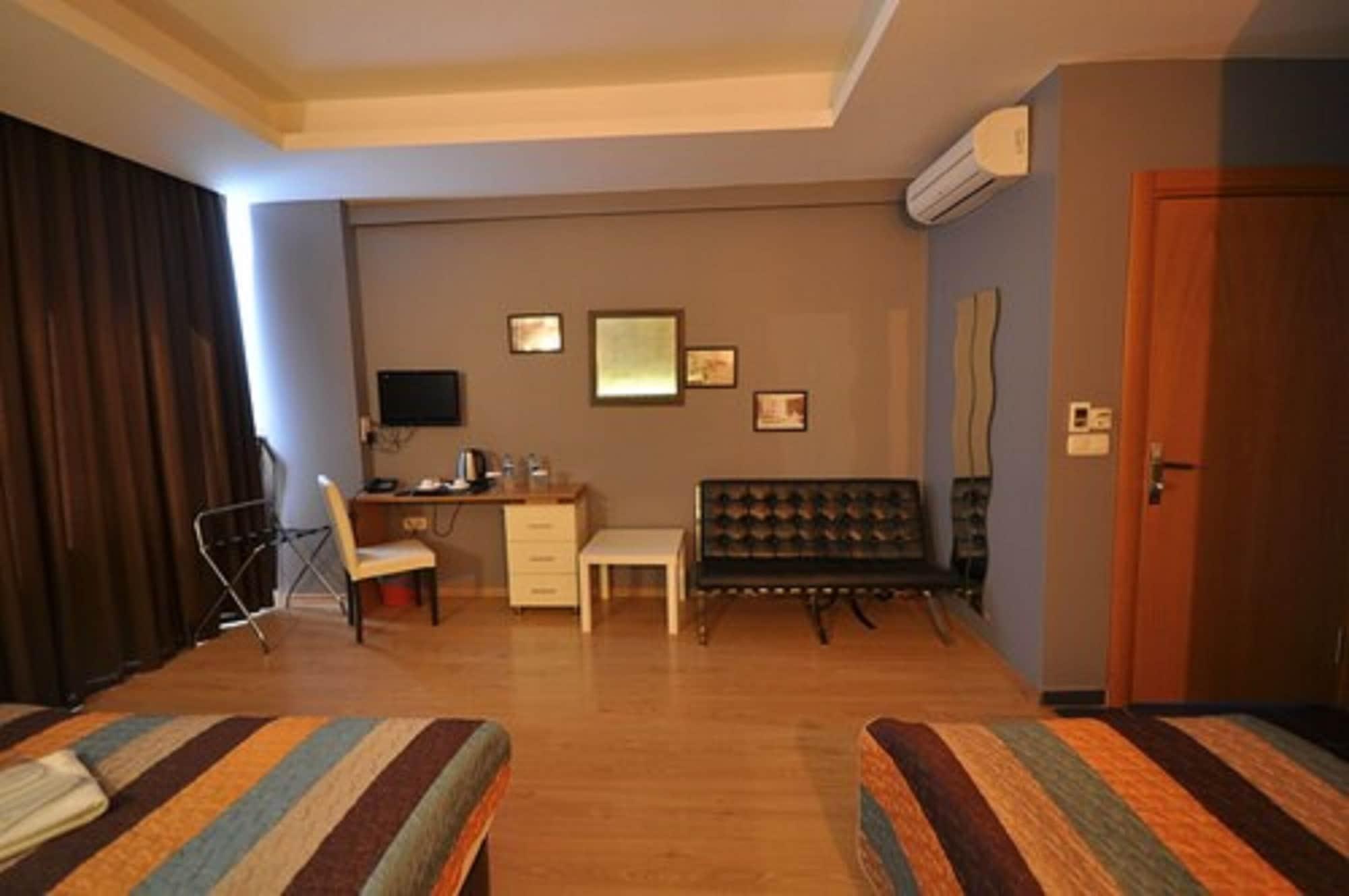 Retropera Hotel Istanbul Ngoại thất bức ảnh