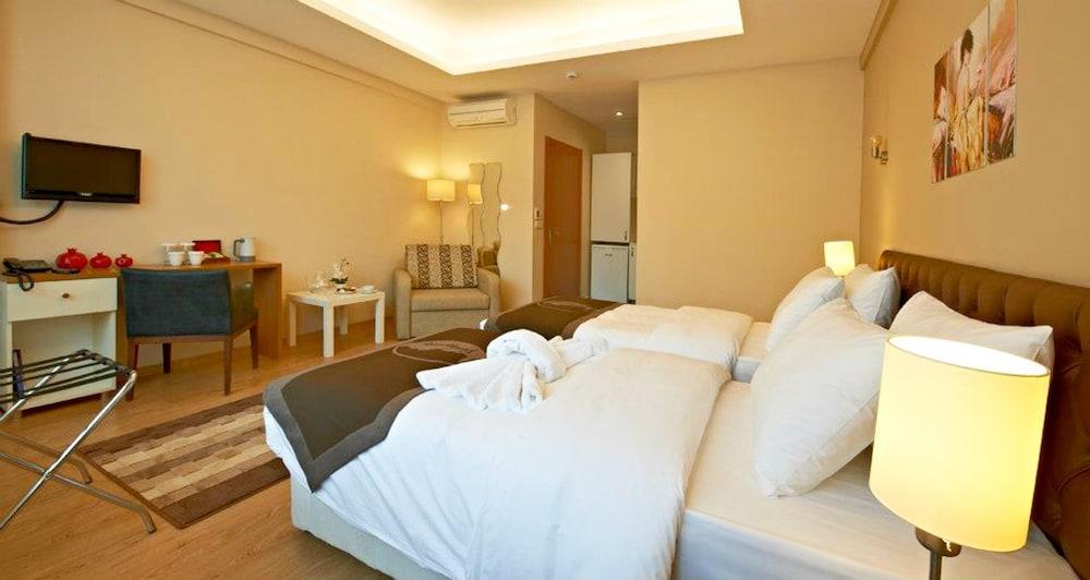 Retropera Hotel Istanbul Ngoại thất bức ảnh